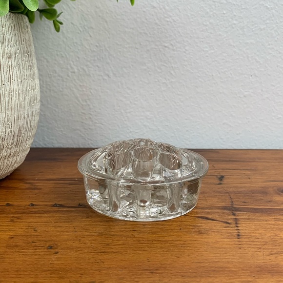 Vintage | Small Glass Flower Frogs